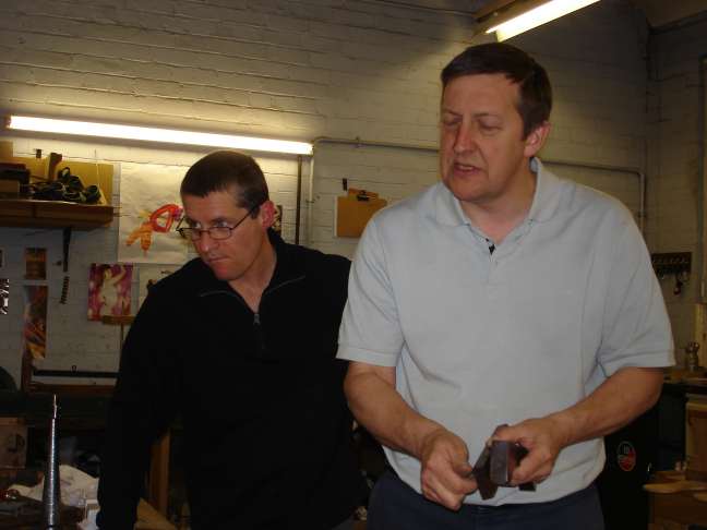 David Wood curves the tongue